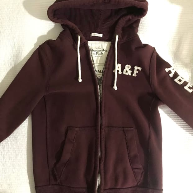 아베크롬비 버건디 후드집업 판매합니다