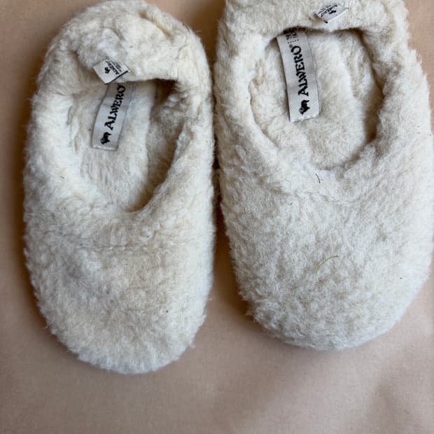 Alwero 양털 룸슈즈