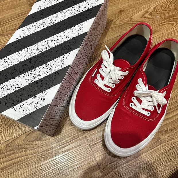 반스 어센틱 볼트 og 레드 300사이즈