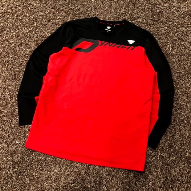 2XL 다이나핏 로고 긴팔 티셔츠 롱슬리브