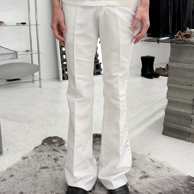 토네이도 마트 사이드 라인 플레어 팬츠