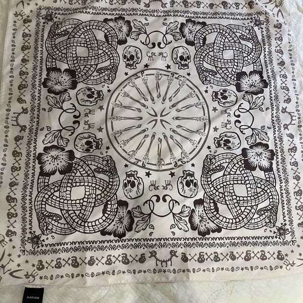Aakam Skull printed scarf ivory
