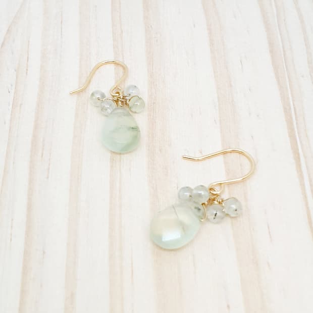 청포도석 그린 프레나이트 귀걸이