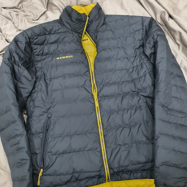 마무트 리버시블 경량패딩