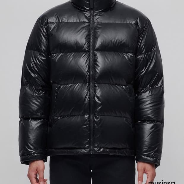 무신사 스탠다드 글로시 숏 다운 푸퍼 패딩