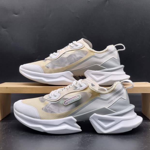 다이나핏 듀얼런 플래쉬운동화245