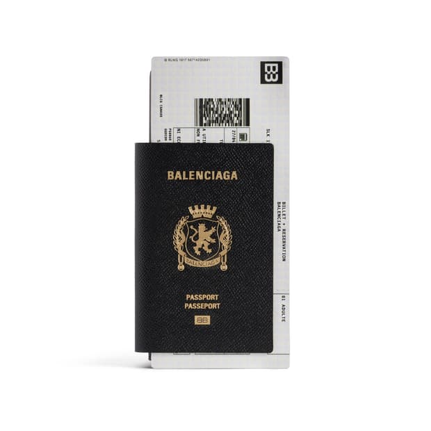 발렌시아가 여권지갑 패스포트2 블랙 7877742AA3R1000
