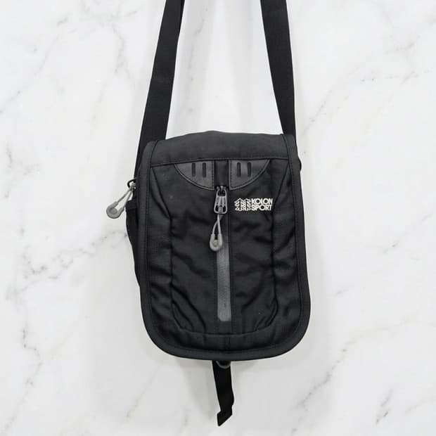 KOLON SPORT 코오롱스포츠 크로스백 ! 깔끔하고 실용성굿~