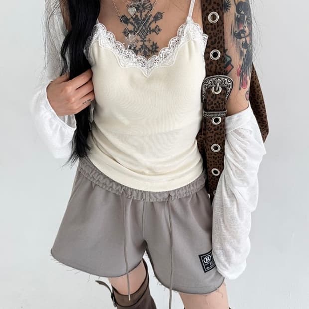 더미스테리어스호텔 레이스 베이직 탑