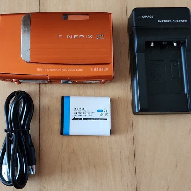 후지필름 파인픽스 Z10fd 디카 디지털 카메라 팝니다.