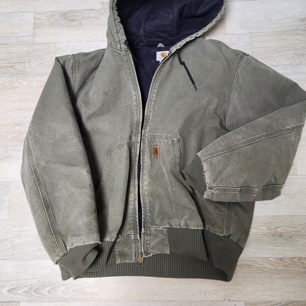 칼하트 j130 아미그린