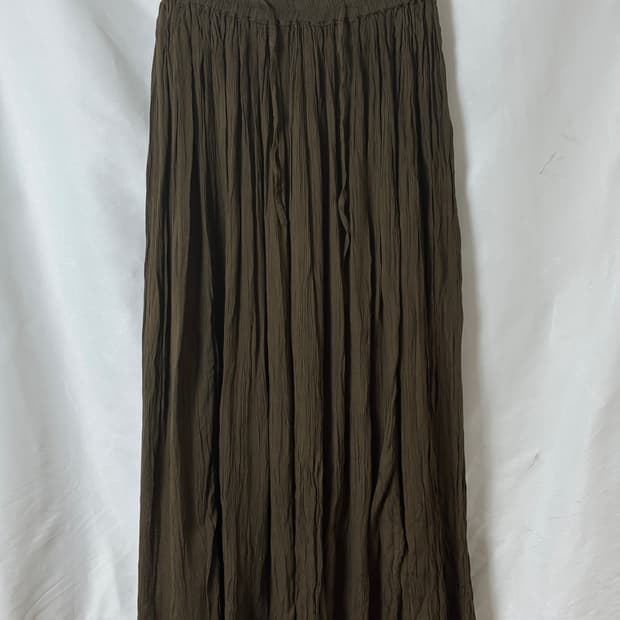 카키 리플 주름 롱 스커트