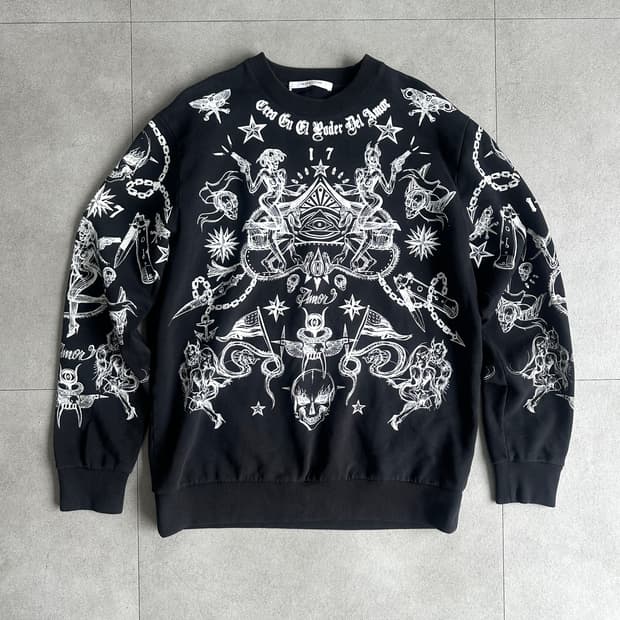 지방시 블랙스쿨 타투 올오버 맨투맨