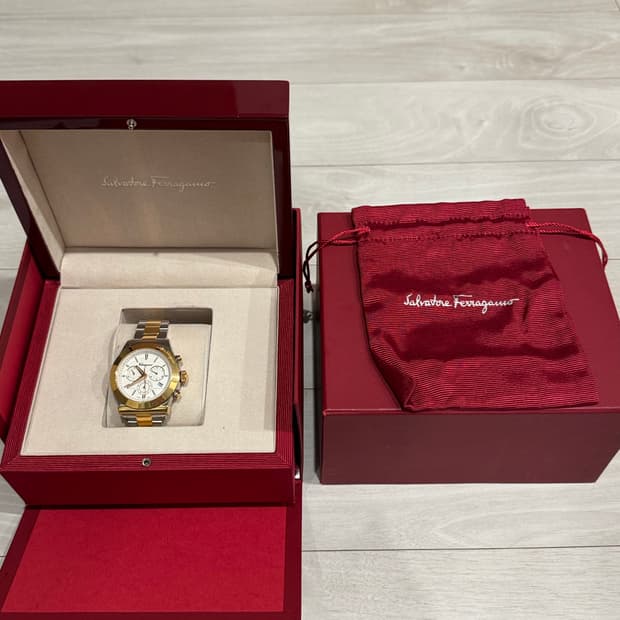 페레가머 금장 시계