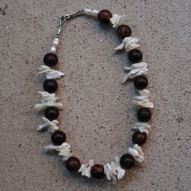 [heureul] shell drift wood necklace