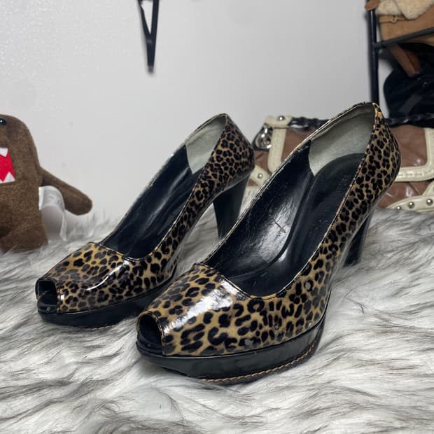 Visit in newyork Leopard 호피 에나멜 힐