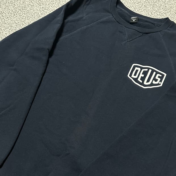 [M] 데우스 맨투맨 네이비