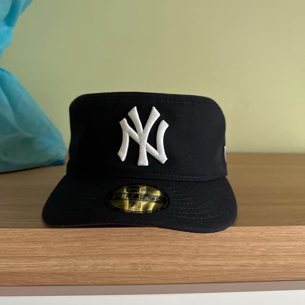 뉴에라 양키스 필박스캡 7 1/2(59.6cm)