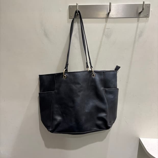 vtg o-ring cowhide tote bag