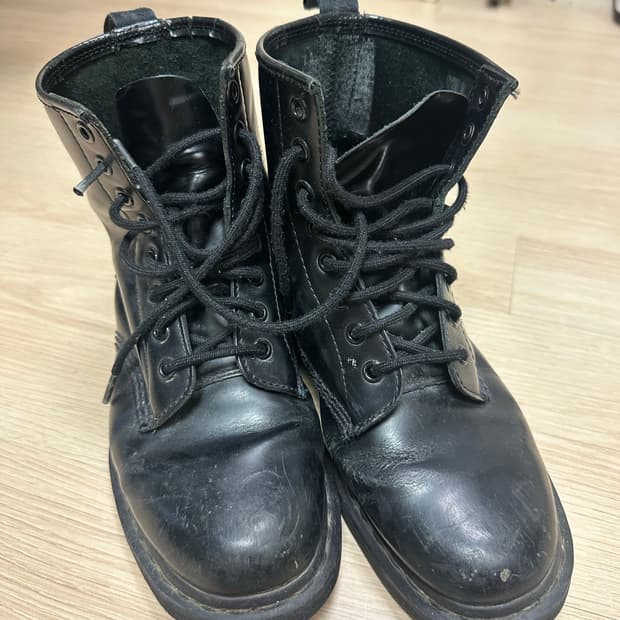 닥터마틴 260 8홀모노