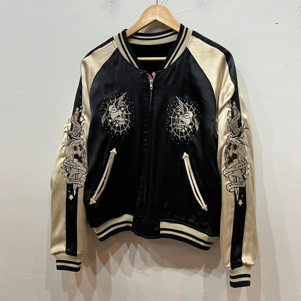 琵男志 리버시블 TENNYO 스컬 자수 스카쟌