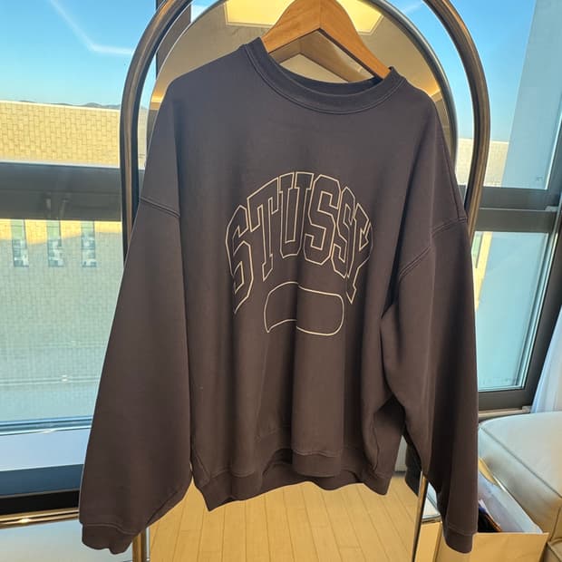 스투시 스웻셔츠 (s)