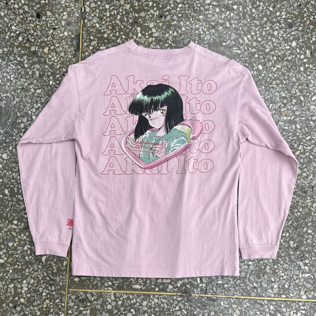 위고 아카이 이토 롱슬리브 티셔츠 M