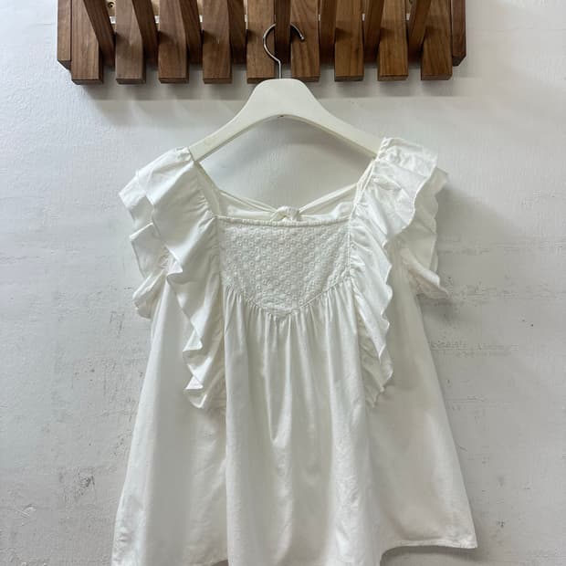 일본빈티지 코튼100% 양면디테일 프릴 슬리브 자수 요크 리본 블라우스