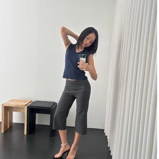 브리즈아카이브 시크 카프리 팬츠 차콜