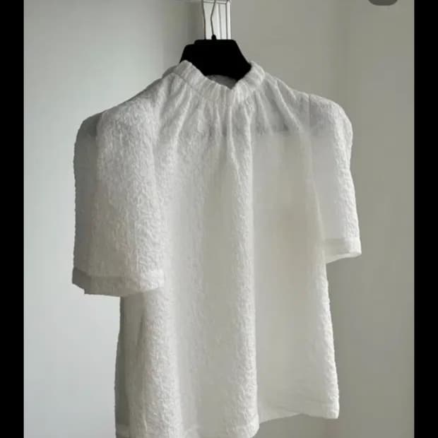 오르 시어서커 셔링 블라우스