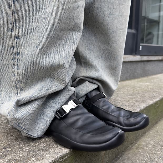 00s 레어 블랙 프라다 스포츠 버클 로퍼