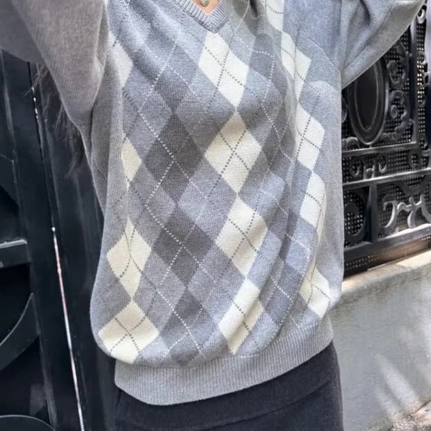 브랜디멜빌 브이넥 체크 아가일 니트