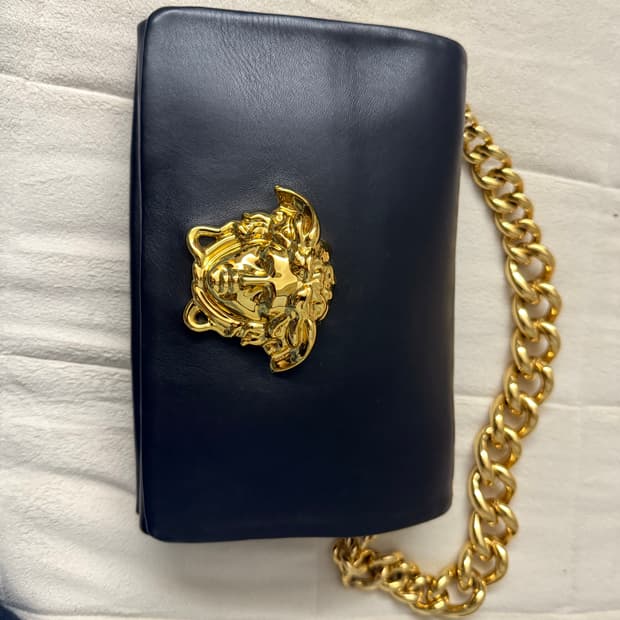 베르사체 블랙 레더 메두사 체인 숄더백