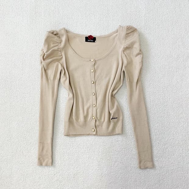 Datura 라떼갸루 셔링 공주핏 니트가디건