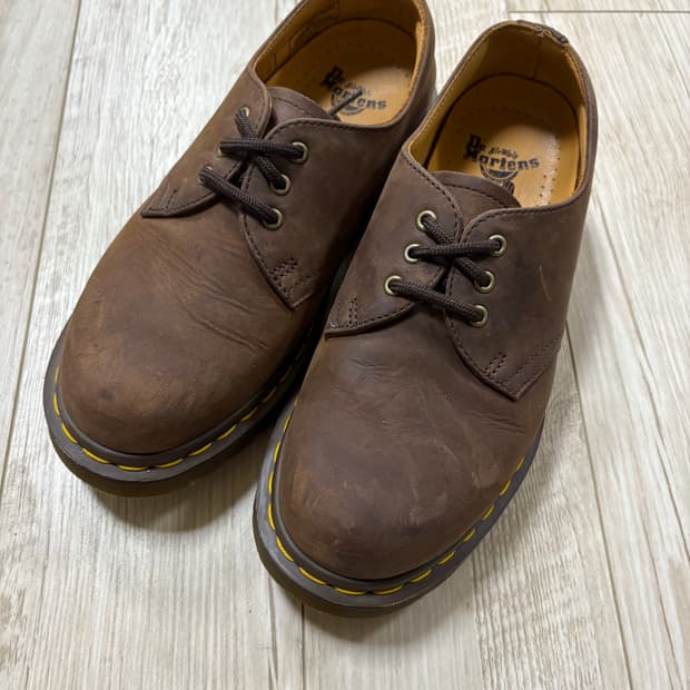 닥터마틴 1461 3홀 크레이지홀스 220