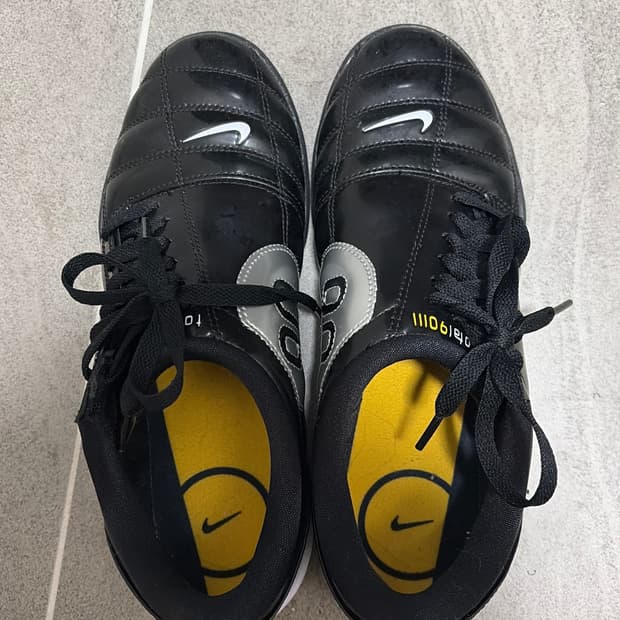 나이키 토탈90(245)