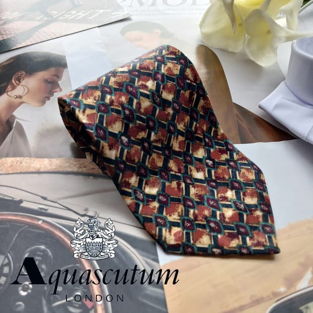 아쿠아스큐텀 실크 지오메트릭 패턴 넥타이 9.5cm A+등급 A18511