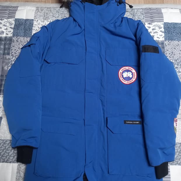 캐나다구스X디스퀘어드 PBI 패딩 xs(실용100)