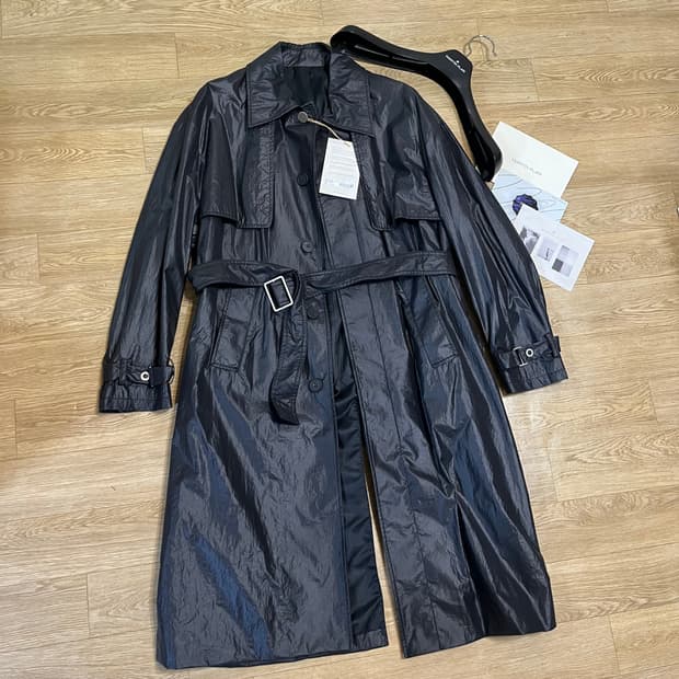 새상품) 마틴플랜 Structured Flap Trench Coat 블랙