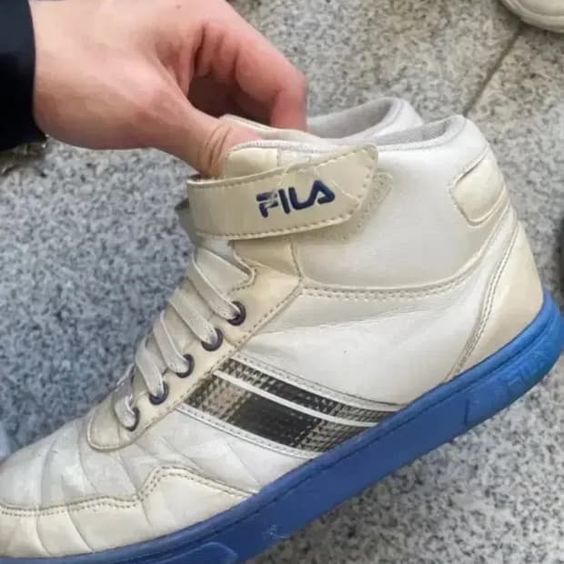 휠라 하이탑 240사이즈