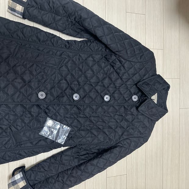 버버리 퀼팅 자켓