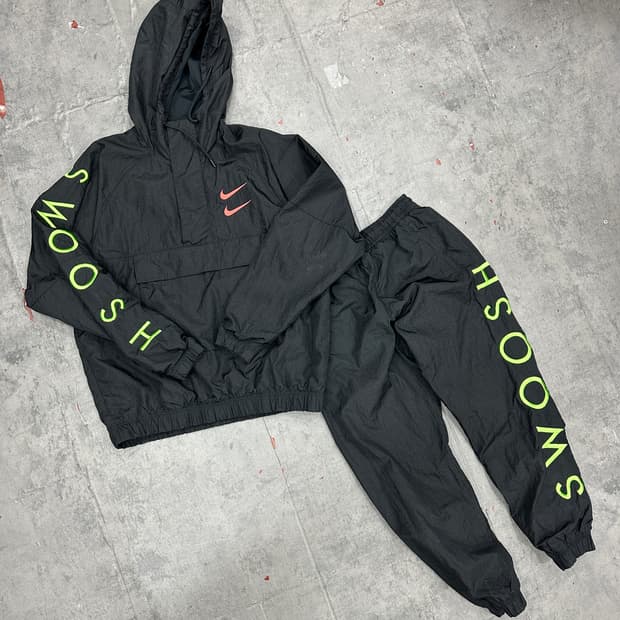 나이키 자수 스우시 아노락 트레이닝 셋업