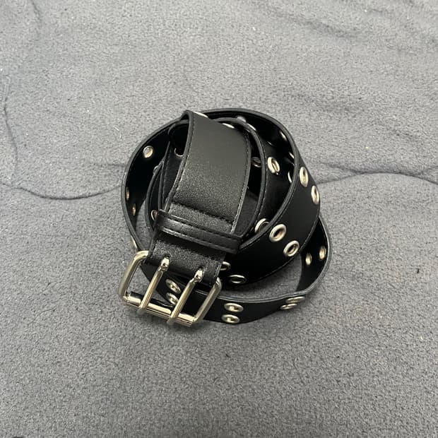 시그니처 더블 아일렛 벨트 블랙