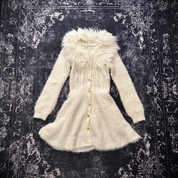 “LIZ LISA x My Melody”white fuzzy cardig