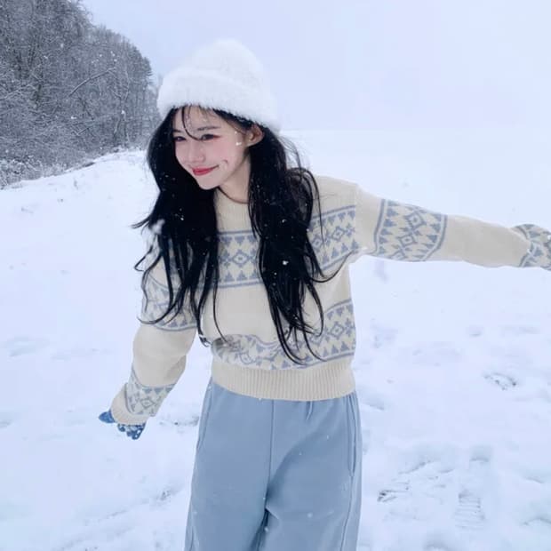 데이로제 투유 노르딕 니트 크림소라