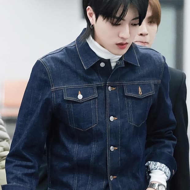 디올 오블리크 데님(청) 자켓 44 사이즈 판매 합니다.