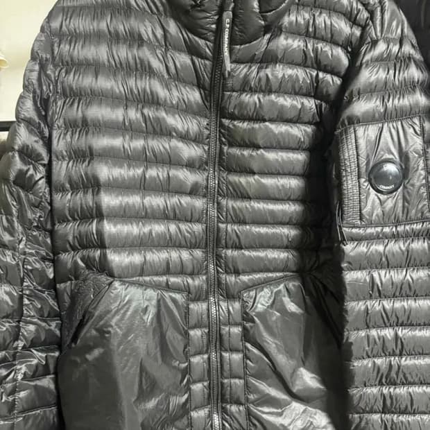 CP컴퍼니 디디쉘 경량패딩 52사이즈