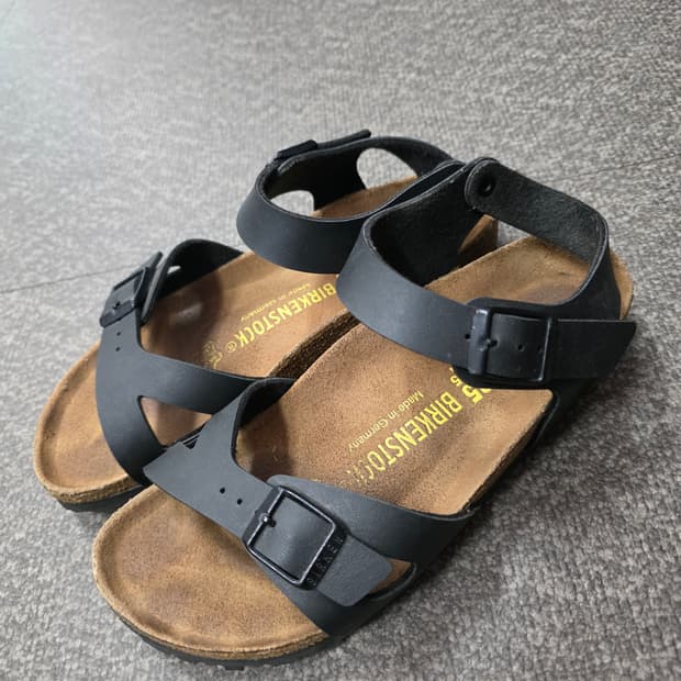 [225] 버켄스탁 리오 블랙