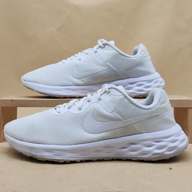 나이키 레볼루션6 남성 런닝화 285