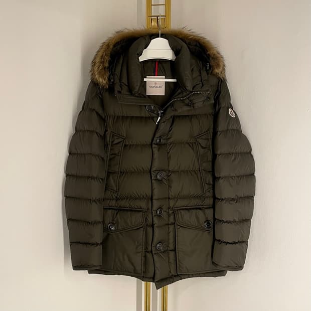 몽클레어 클루니 패딩 카키